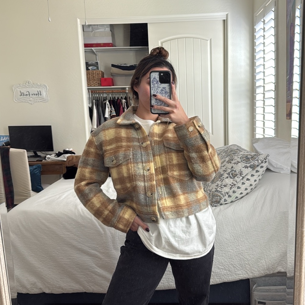 Aritzia Plaid Wool Jacket - Picture 4 of 4